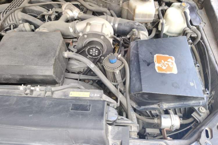 Used Nissan Patrol 2018 4.0L LinkedIn Edition Engine Bay Left