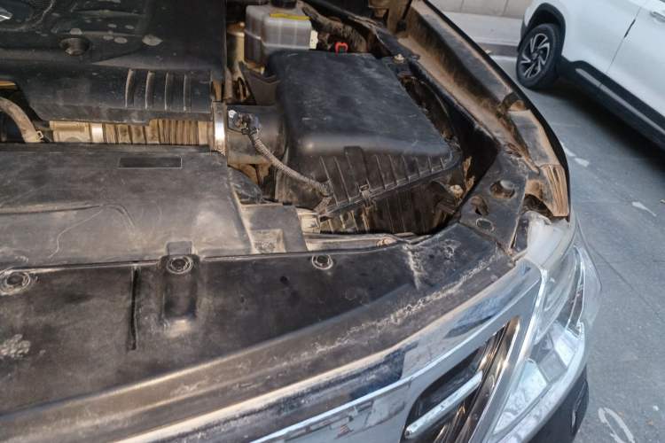 Used Nissan Patrol 2018 5.6L Standard Version Engine Bay Left