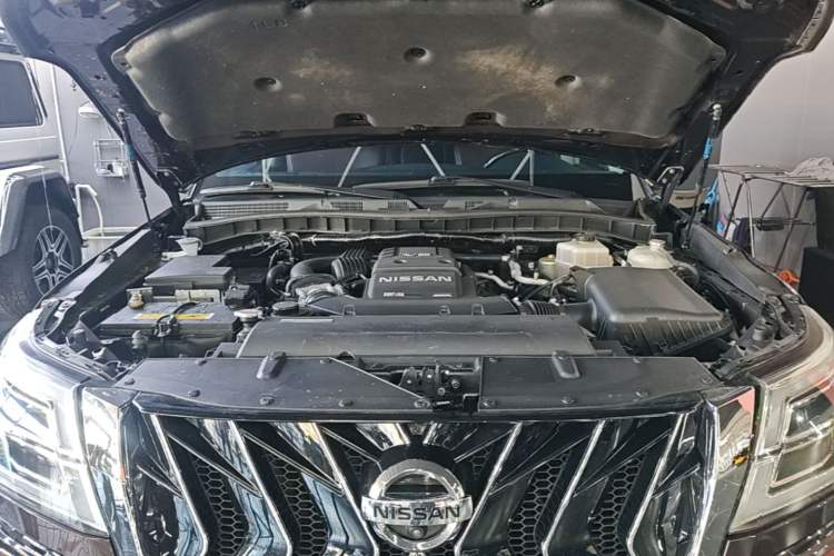 Used Nissan Patrol 2018 4.0L Automatic 7-Seater Middle East Version Engine Bay