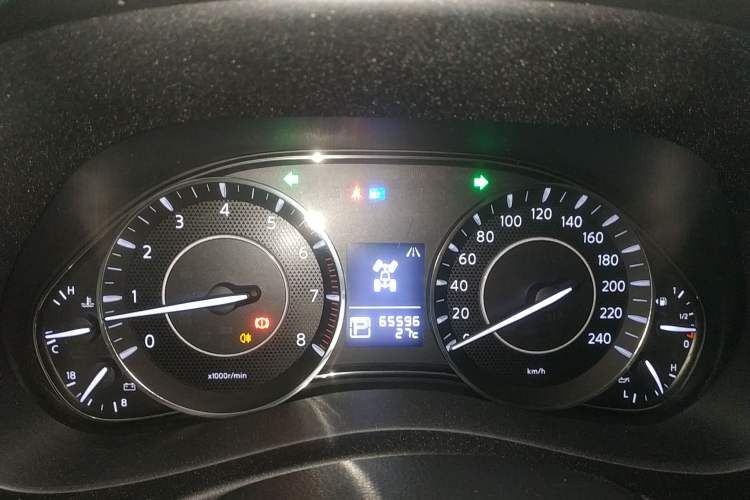 Used Nissan Patrol 2018 Y62 4.0 XE Middle East Instrument Cluster