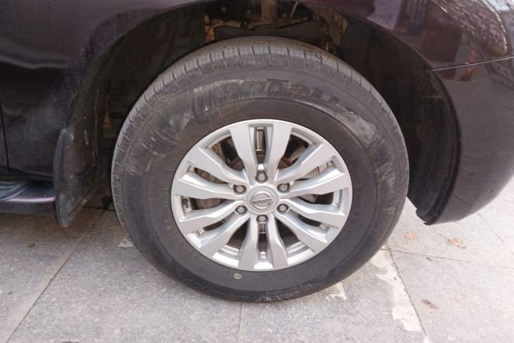 Used Nissan Patrol 2018 5.6L Standard Version Right Front Wheel Hub