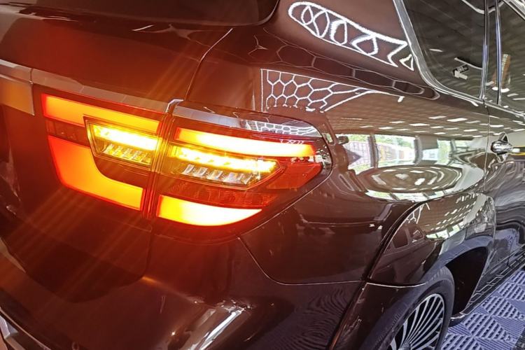 Used Nissan Patrol 2018 4.0L Automatic 7-Seater Middle East Version Right Rear Taillight