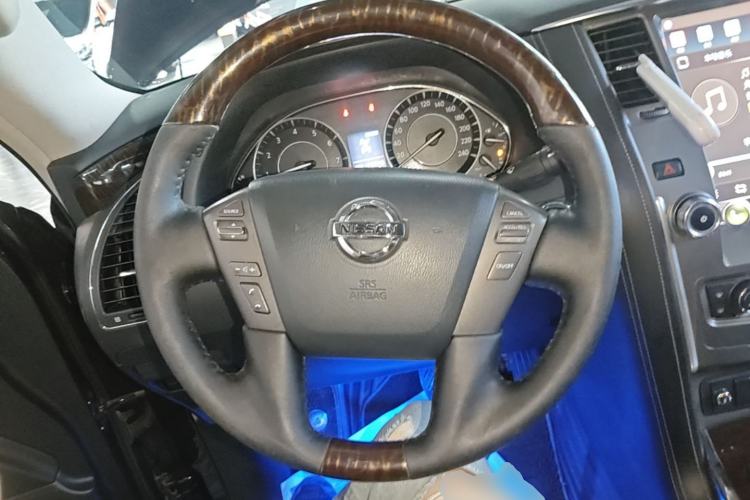 Used Nissan Patrol 2018 4.0L Automatic 7-Seater Middle East Version Steering Wheel