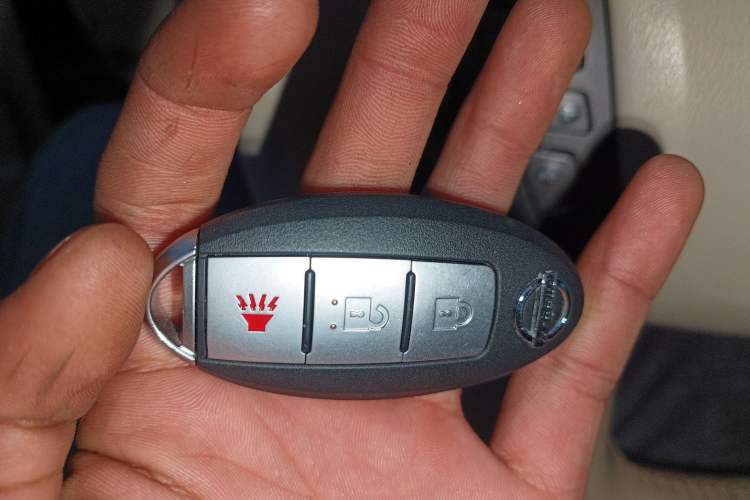 Used Nissan Patrol 2018 5.6L Standard Version Vehicle Key