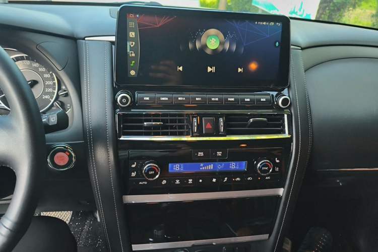 Used Nissan Patrol  Audio And AC Panel