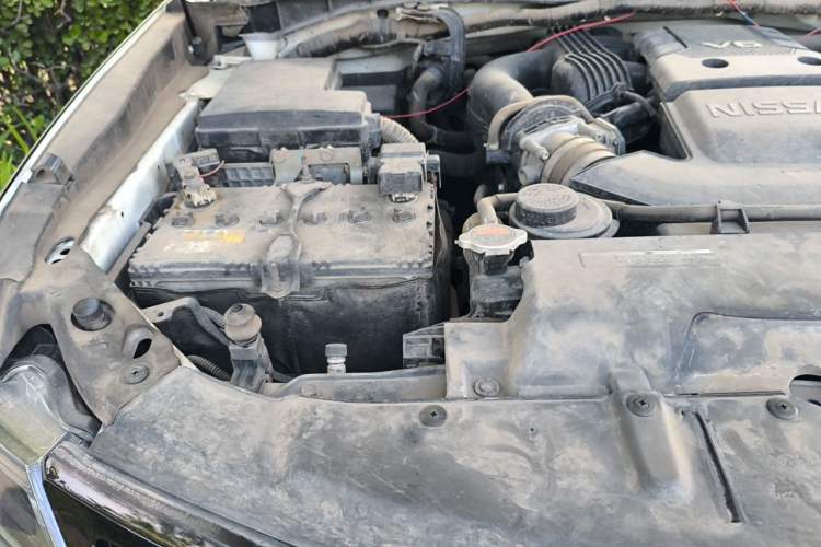 Used Nissan Patrol  Engine Bay Right