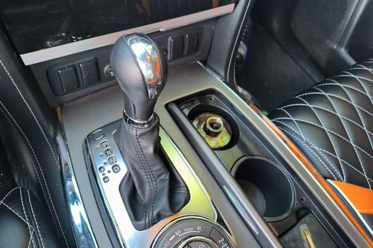 Used Nissan Patrol  Gear Lever