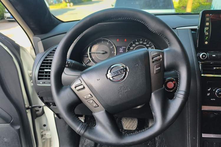 Used Nissan Patrol  Steering Wheel