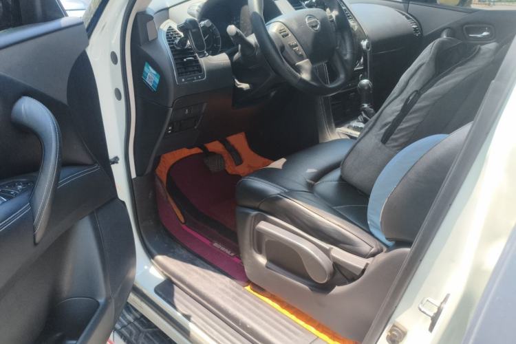 Used Nissan Patrol 2018 4.0L LinkedIn Edition Driver Seat