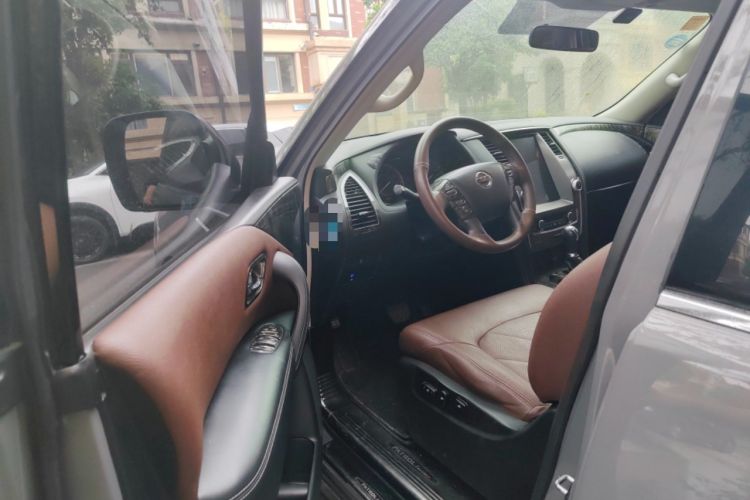 Used Nissan Patrol 2018 4.0L LinkedIn Edition Driver Seat