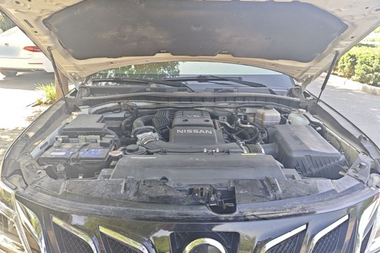 Used Nissan Patrol 2018 4.0L Automatic 7-Seater Middle East Version Engine Bay