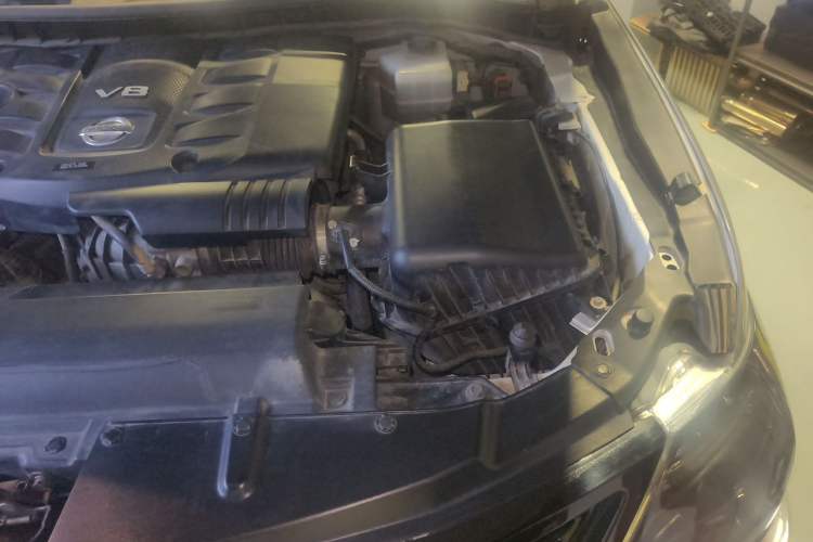 Used Nissan Patrol  Engine Bay Left