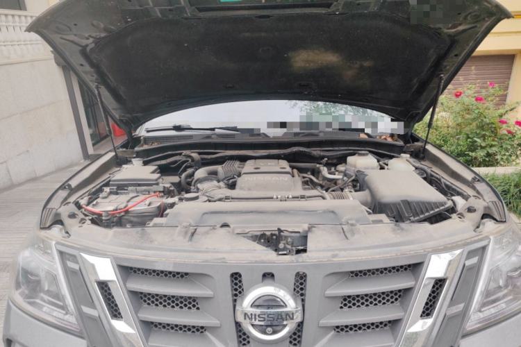 Used Nissan Patrol 2018 4.0L LinkedIn Edition Engine Bay