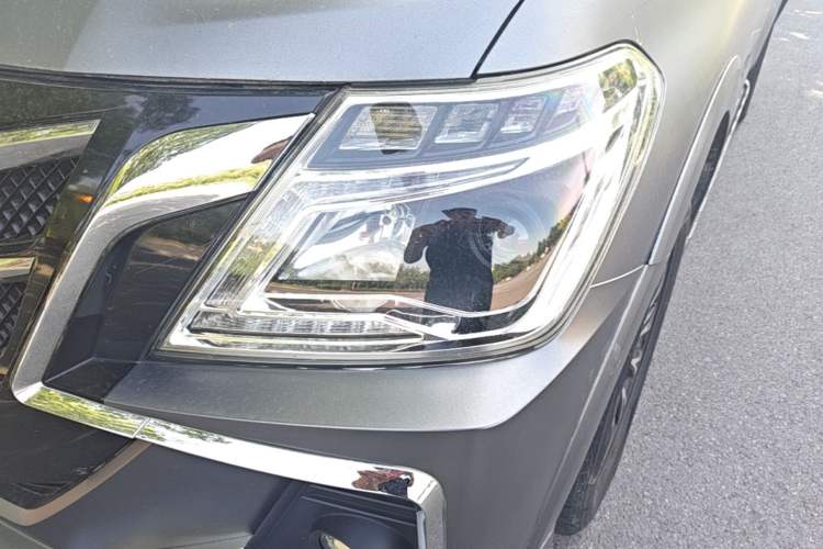 Used Nissan Patrol 2018 4.0L Automatic 7-Seater Middle East Version Left Front Headlight