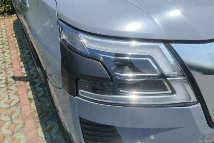 Used Nissan Patrol 2018 4.0L LinkedIn Edition Right Front Headlight