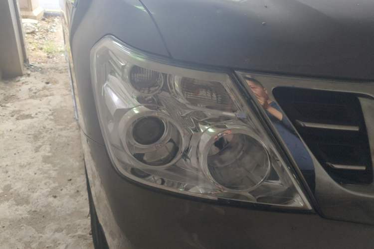 Used Nissan Patrol 2018 4.0L LinkedIn Edition Right Front Headlight