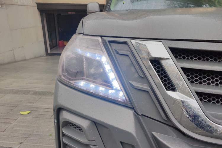 Used Nissan Patrol 2018 4.0L LinkedIn Edition Right Front Headlight