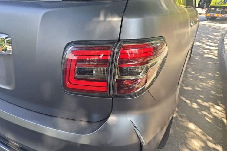 Used Nissan Patrol 2018 4.0L Automatic 7-Seater Middle East Version Right Rear Taillight