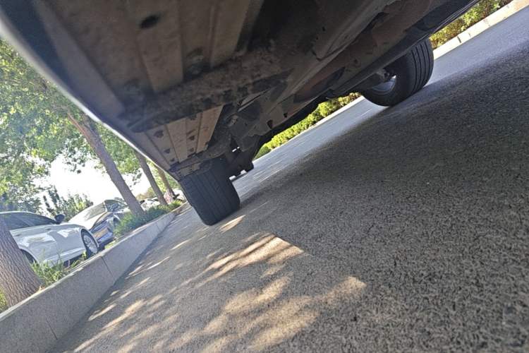 Used Nissan Patrol 2018 4.0L Automatic 7-Seater Middle East Version Right Side Sill