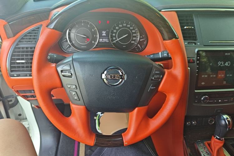 Used Nissan Patrol 2018 4.0L Automatic 7-Seater Middle East Version Steering Wheel