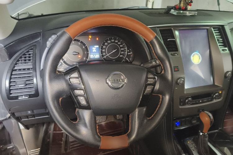 Used Nissan Patrol 2018 4.0L LinkedIn Edition Steering Wheel