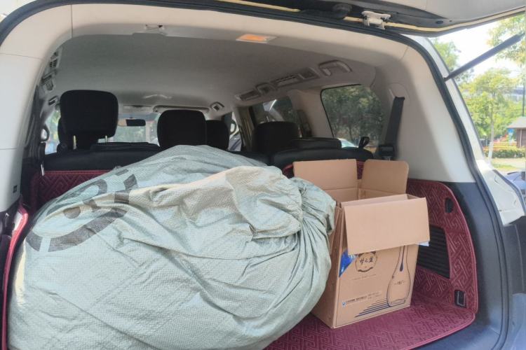 Used Nissan Patrol 2018 4.0L LinkedIn Edition Trunk