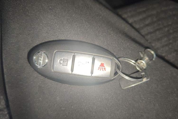 Used Nissan Patrol 2018 4.0L LinkedIn Edition Vehicle Key