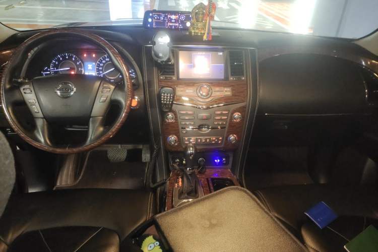Used Nissan Patrol  Center Console