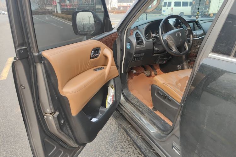 Used Nissan Patrol 2018 Y62 5.6 LE-T2 Middle East Driver Seat
