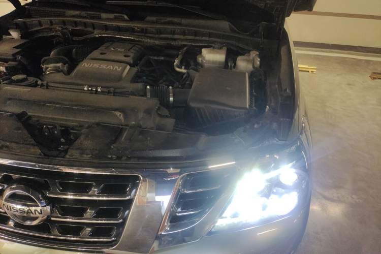 Used Nissan Patrol  Engine Bay Left
