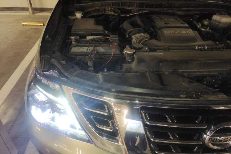 Used Nissan Patrol  Engine Bay Right