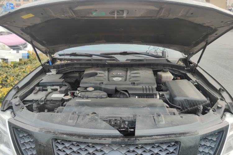 Used Nissan Patrol 2018 Y62 5.6 LE-T2 Middle East Engine Bay