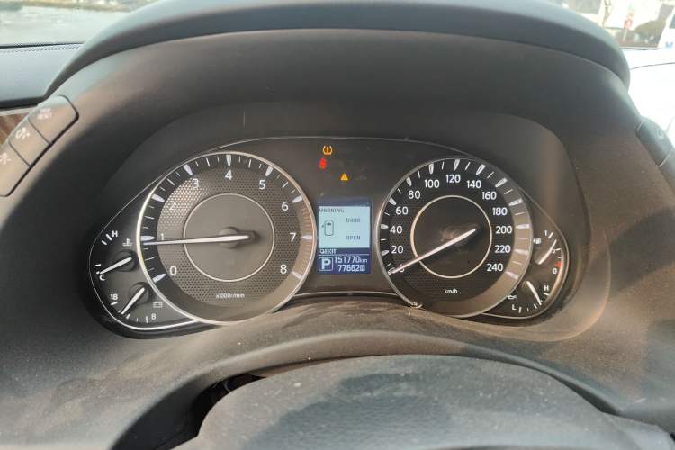 Used Nissan Patrol 2018 Y62 5.6 LE-T2 Middle East Instrument Cluster
