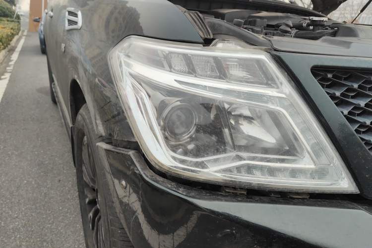 Used Nissan Patrol 2018 Y62 5.6 LE-T2 Middle East Right Front Headlight
