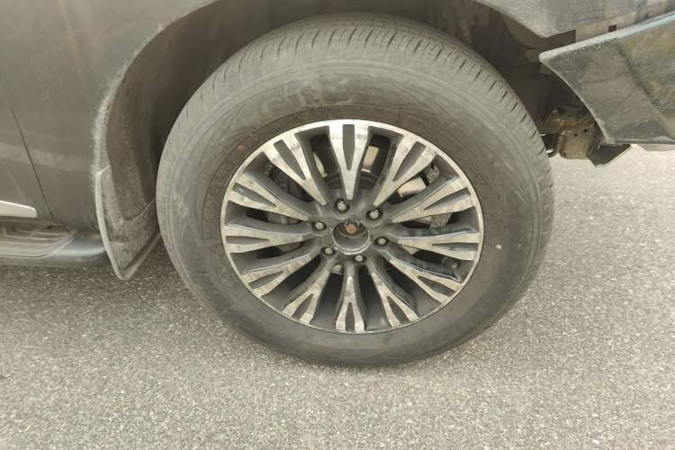 Used Nissan Patrol 2018 Y62 5.6 LE-T2 Middle East Right Front Wheel Hub