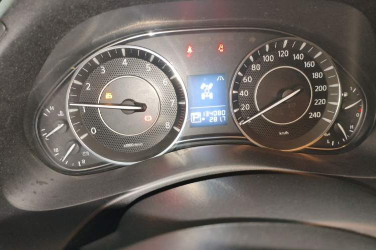 Used Nissan Patrol 2018 4.0L Automatic 7-Seater Middle East Version Odometer Close Up