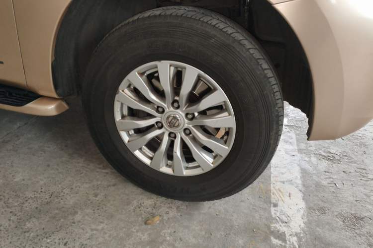 Used Nissan Patrol 2018 4.0L Automatic 7-Seater Middle East Version Right Front Wheel Hub