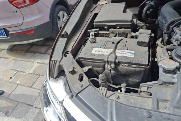 Used Nissan Patrol 2018 4.0L Automatic 7-Seater Middle East Version Engine Bay Right