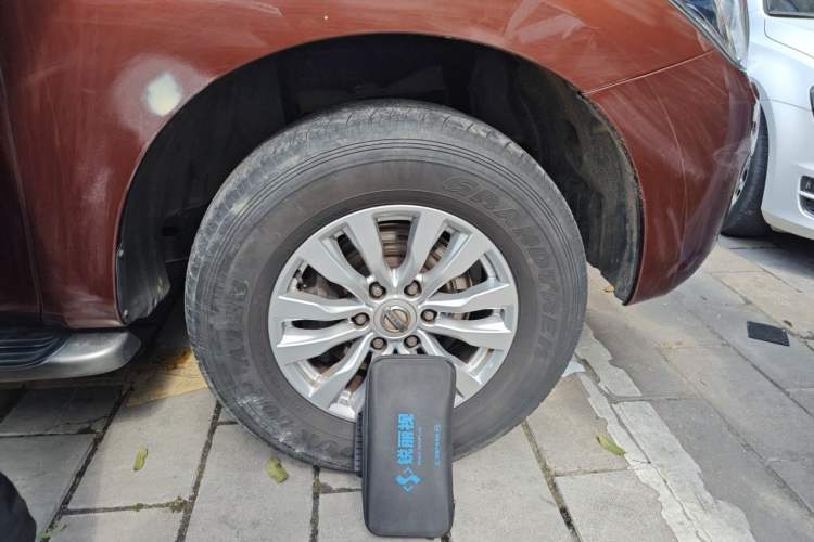 Used Nissan Patrol 2018 4.0L Automatic 7-Seater Middle East Version Right Front Wheel Hub