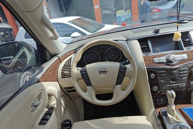 Used Nissan Patrol 2018 4.0L Automatic 7-Seater Middle East Version Steering Wheel