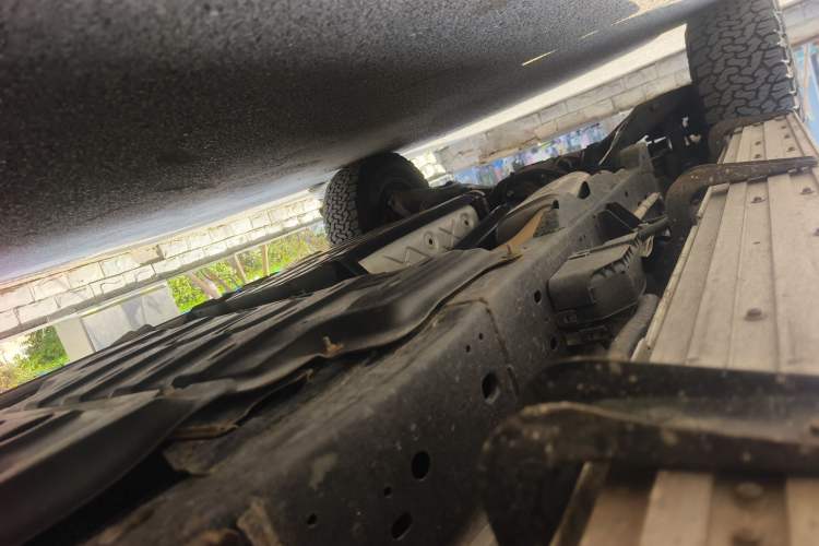 Used Nissan Patrol 2018 4.0L LinkedIn Edition Chassis Front Right