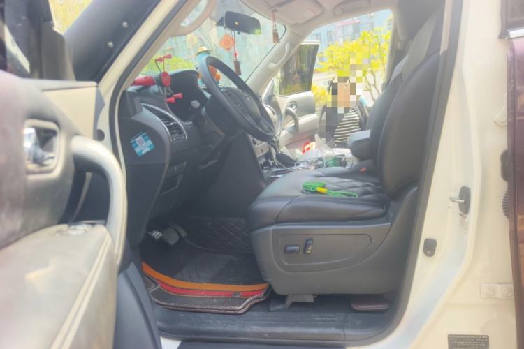 Used Nissan Patrol 2018 4.0L LinkedIn Edition Left Front Seat