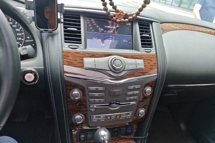 Used Nissan Patrol 2018 4.0L SE Middle East Version Audio And AC Panel