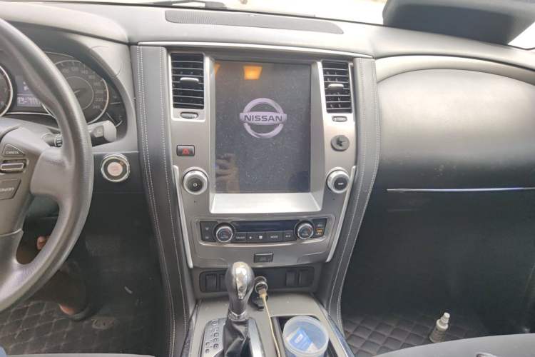 Used Nissan Patrol 2018 4.0L LinkedIn Edition Audio And AC Panel