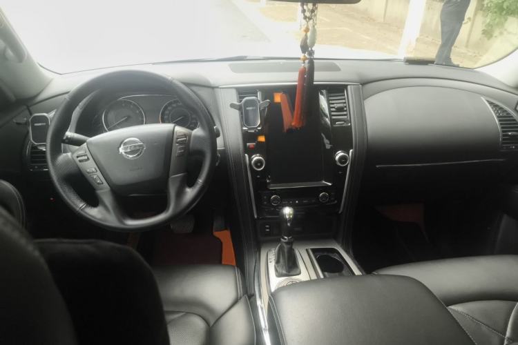 Used Nissan Patrol  Center Console