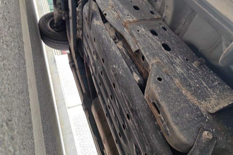 Used Nissan Patrol 2018 4.0L SE Middle East Version Chassis Rear Left