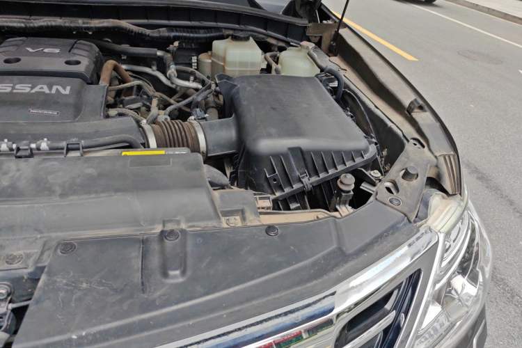 Used Nissan Patrol 2018 4.0L SE Middle East Version Engine Bay Left