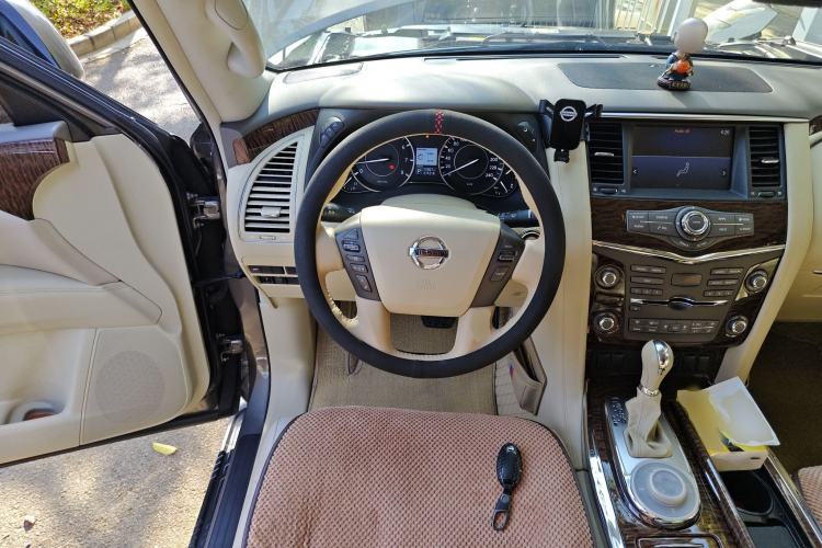 Used Nissan Patrol 2018 4.0L Automatic 7-Seater Middle East Version Steering Wheel