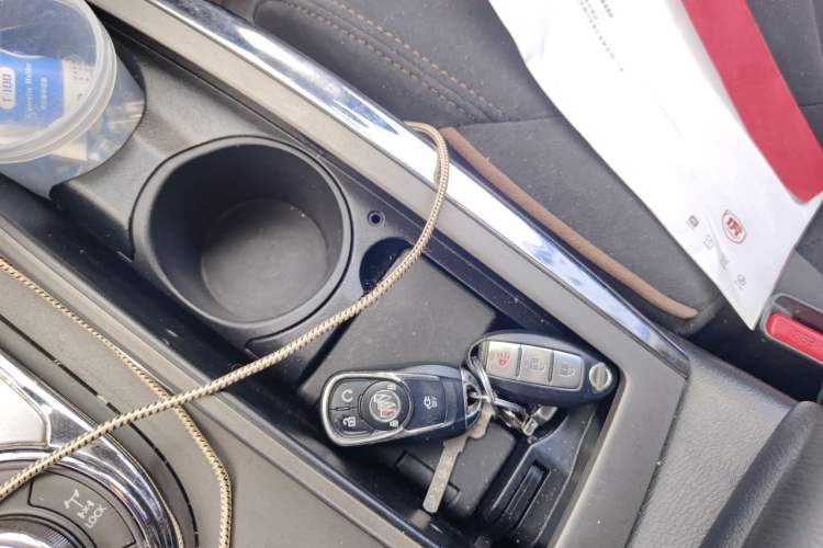 Used Nissan Patrol 2018 4.0L LinkedIn Edition Vehicle Key
