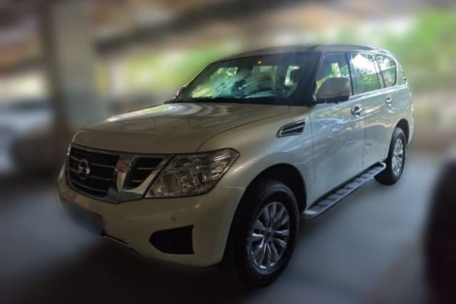 Used Nissan Patrol Nissan Patrol 2018, 4.0-liter automatic, 7 seats (parallel import)